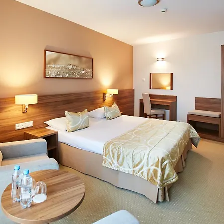 Arche Pulawska 3* Warsaw