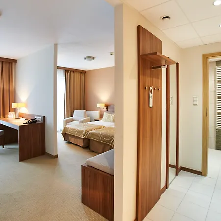 Arche Pulawska Warsaw