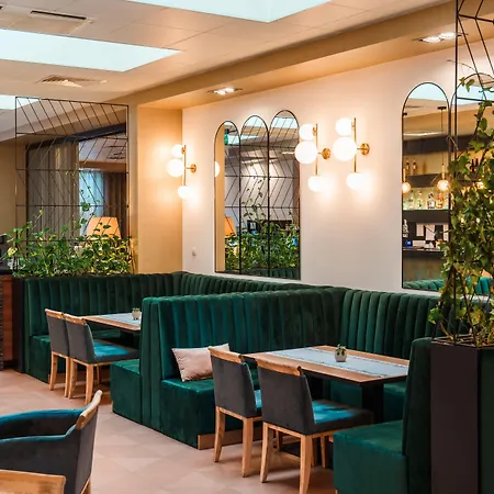 Отель Arche Pulawska 3*