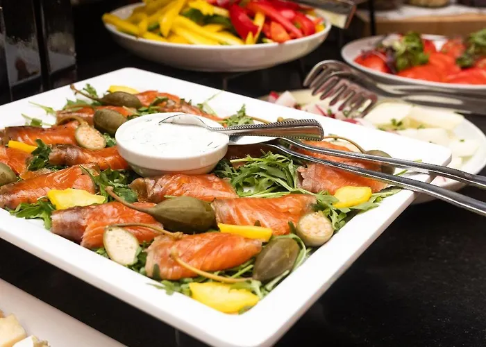 Arche Pulawska Отель