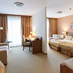 Arche Pulawska 3*